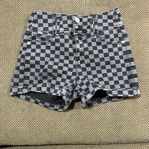 Checkered high wasted shorts.